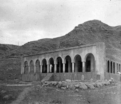 بنای تاریخی کوشک نورآباد پاتوق معتادها!