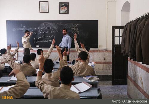 به کارگیری معلمان بازنشسته مصوبه ای پرتناقض و اشکال