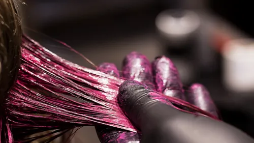 پیامد های غیرمنتظره رنگ مو های دائمی بر سلامت