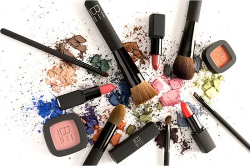 انتشار اسامی فرآورده های آرایش چشم بدون مجوز