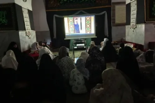 اکران فیلم های سینمایی برای جوانان معتکف